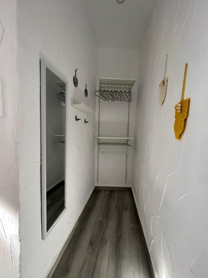 Apartamento La Lola - Patio Privado Jerez de la Frontera Luaran gambar