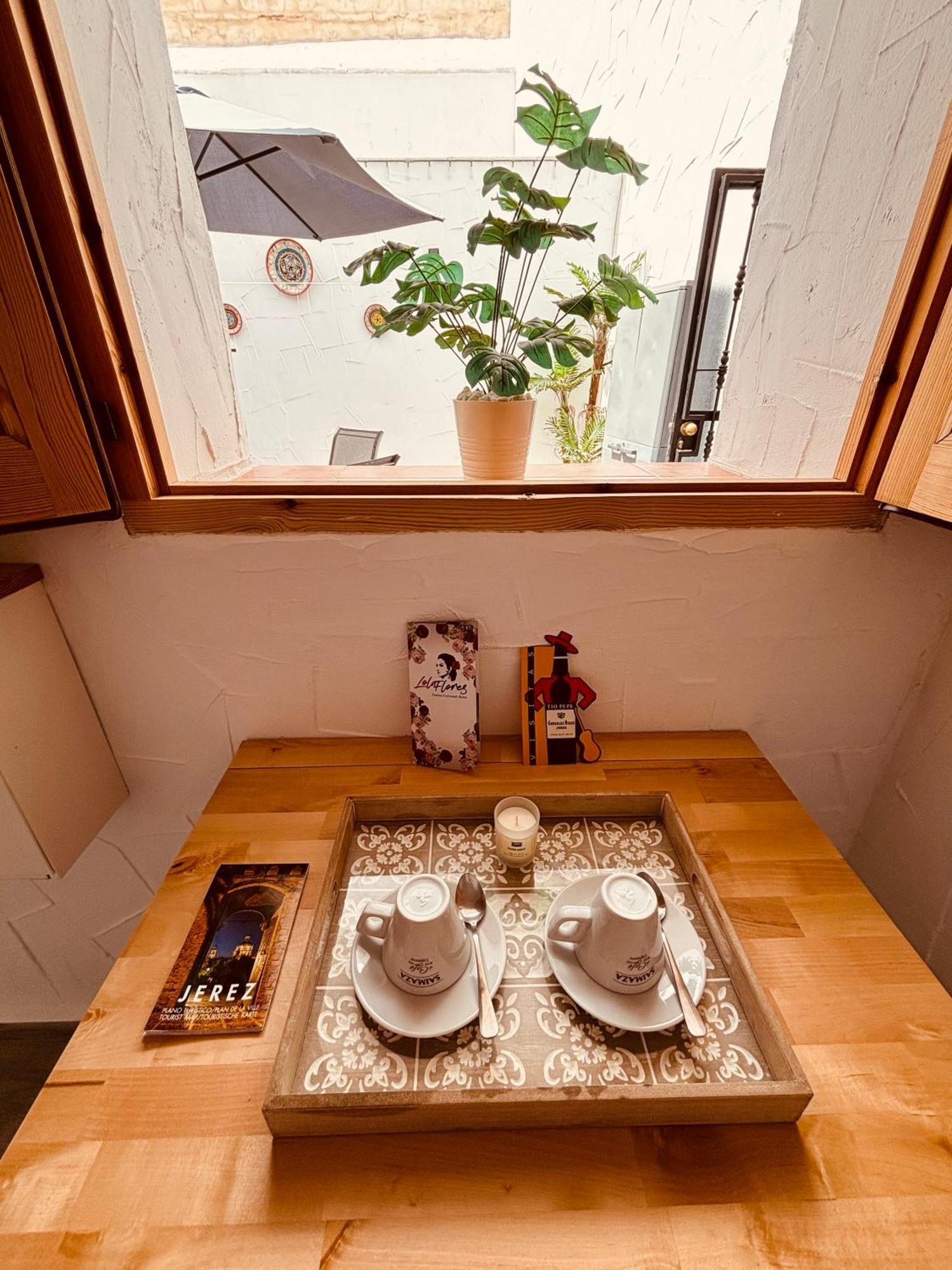 Apartamento La Lola - Patio Privado Jerez de la Frontera Luaran gambar