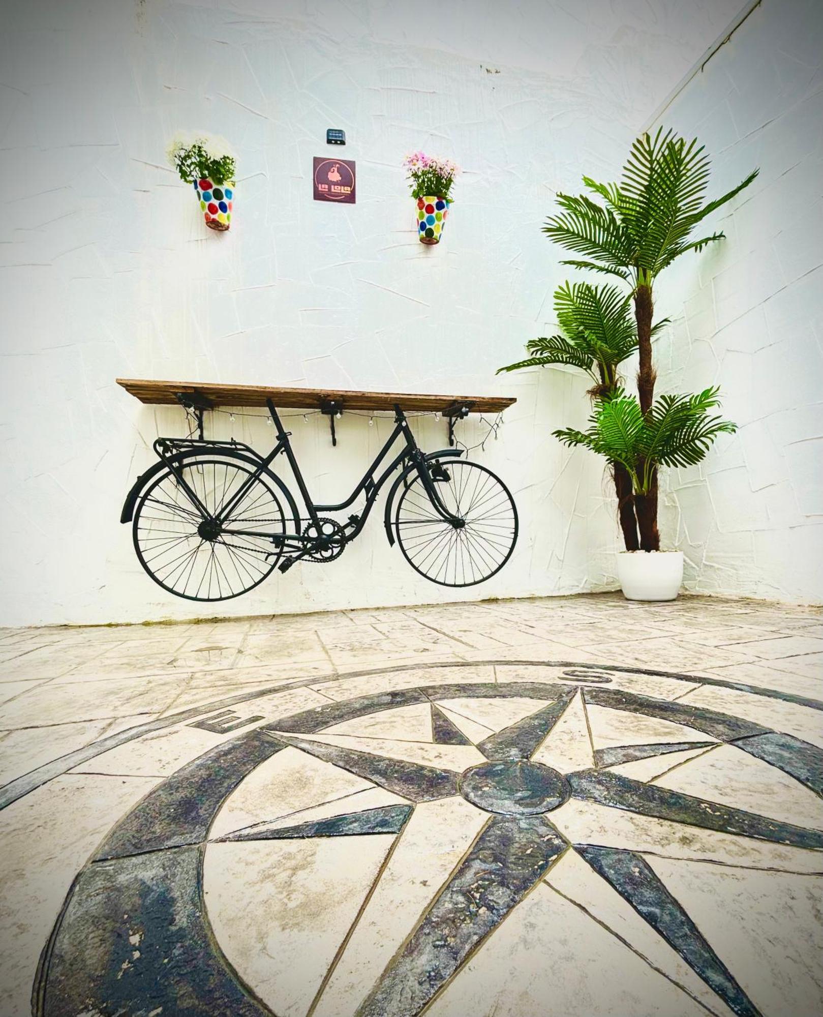 Apartamento La Lola - Patio Privado Jerez de la Frontera Luaran gambar